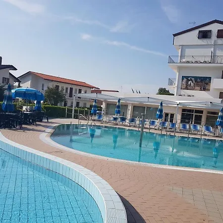 Hotel Oasi