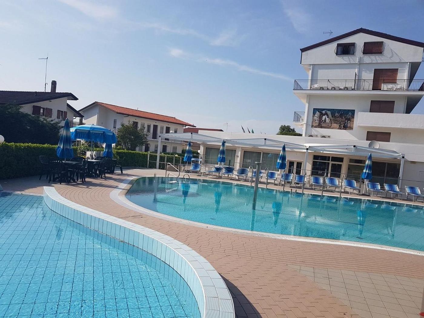 Hotel Oasi