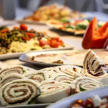 Hotel Oasi 3*